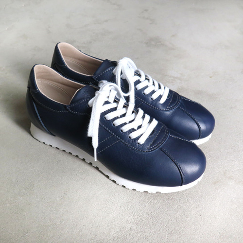 EMA レザースニーカー　40（25.5センチ）　新品 EMA レザースニーカー 40（25.5センチ） 新品