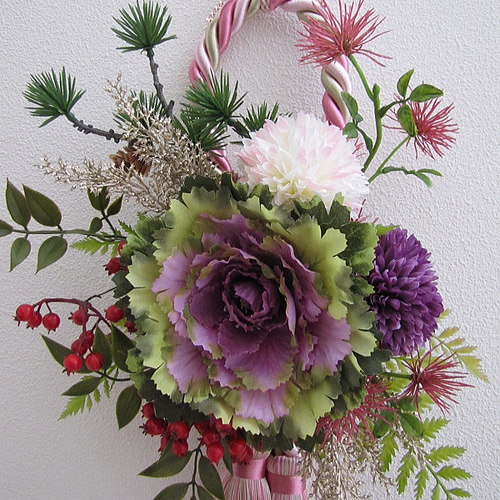 お正月飾り～松・葉牡丹・南天・ピンポンマム入り壁飾り アーティ