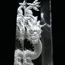 レア　手彫り　龍（辰）彫刻　高透明感・大迫力　ヒマラヤ水晶　ポイント　木製台座付き　五爪皇帝龍　2024年　干支 4枚目の画像