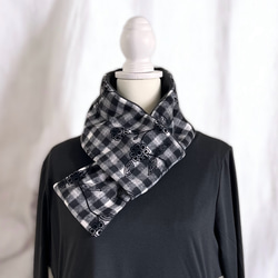 起毛ギンガムチェック フロッキープリント×ふんわり包み込むフリース マフラー 8枚目の画像