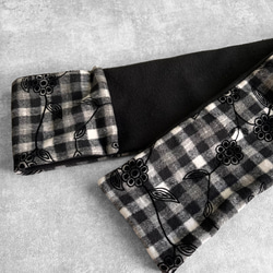 起毛ギンガムチェック フロッキープリント×ふんわり包み込むフリース マフラー 14枚目の画像