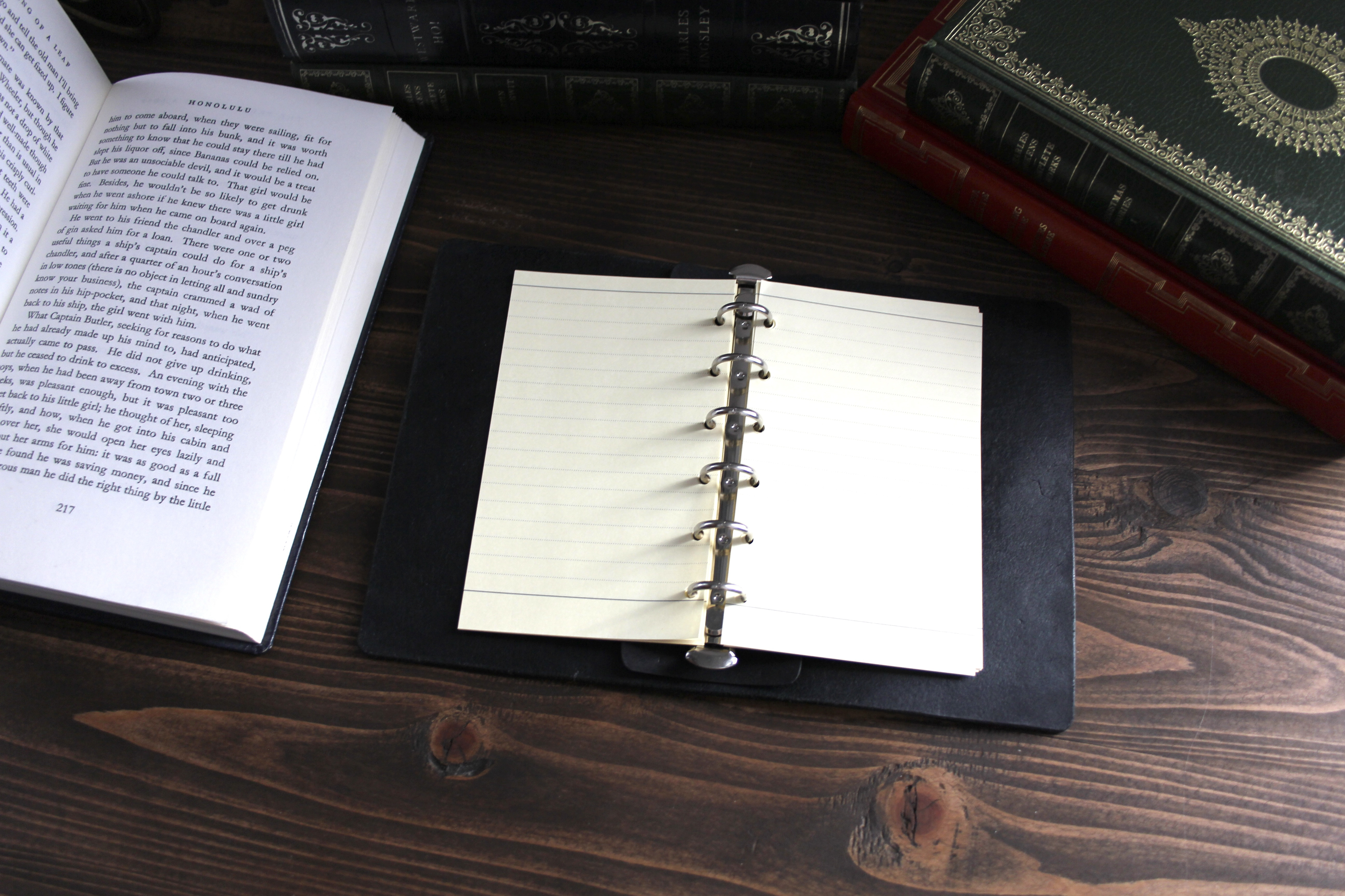 【名入れ無料・送料無料】ミニ6穴　システム手帳【ブラック】手書きのイラストなども刻印できます。『プエブロ』