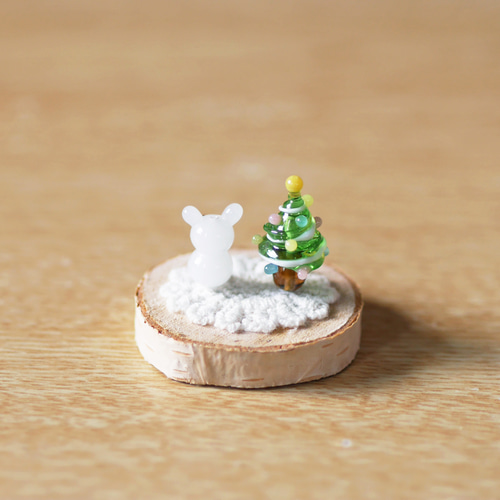 小さな ガラス細工のクリスマスツリー ＆ 飾れるガラスビーズ