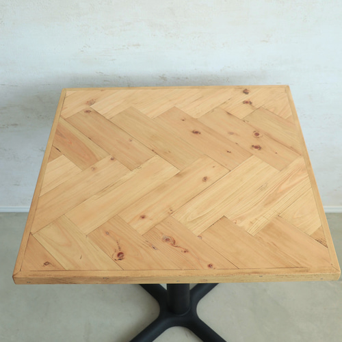 ヘリンボーンテーブル W700×D700 ダイニングテーブル カフェテーブル