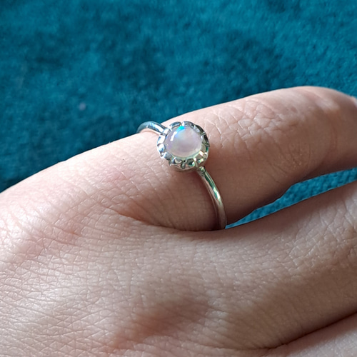 オパール シルバーリング 普段使いに可愛い上質5ミリオパール シルバーリング 指輪