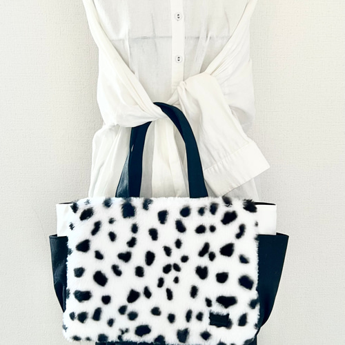 Mサイズ】ダルメシアン柄 ボアバッグ 手提げトートバッグ akaneko