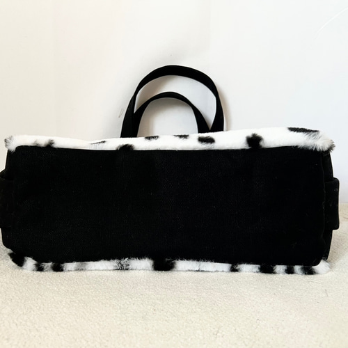 Mサイズ】ダルメシアン柄 ボアバッグ 手提げトートバッグ akaneko