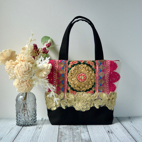 キラキラ金色薔薇とお花インド刺繍リボンのクリスマストートバッグ トートバッグ muika.neko 通販｜Creema(クリーマ) 16898447