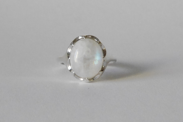 ★一点物★Rainbow moonstone　ring(sv) ★レインボームーンストーン★天然石 2枚目の画像