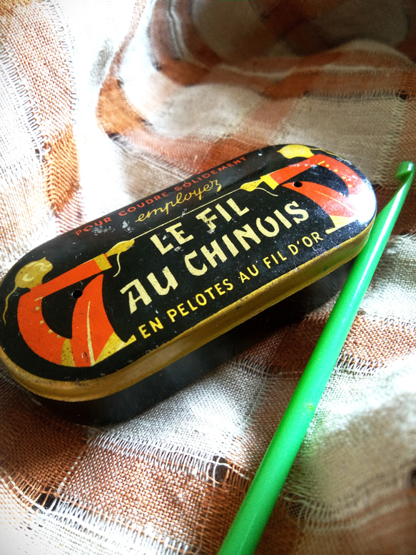 古い糸入れの缶 フランス Le fil au chinois 編み物 その他雑貨