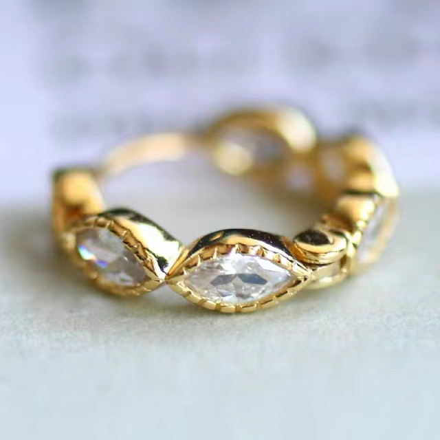 早割価格★SILVER925★マーキス輝くCZダイヤモンドワンタッチフープピアス4月誕生石キュービックジルコニア