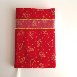 文庫本カバーとポケットティッシュケースのセット（クリスマスツリーレッド、チュールリボン） 2枚目の画像