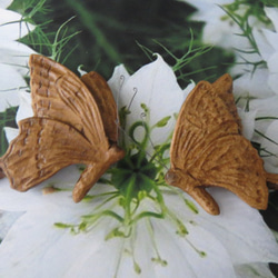 花と蝶のアート作品 木製フレーム付き 251e4cee2d6d130735c69e92e9f51b