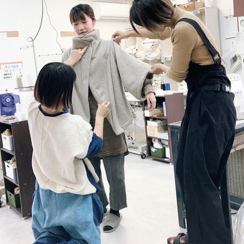 ウールショートコート/ベージュ/尾州織物 コート UZUiRO／ウズイロ