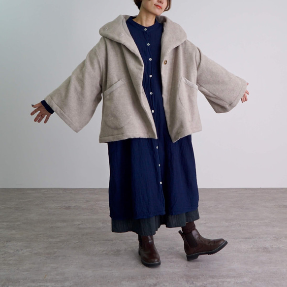 羊毛短外套/米色/碧樹紡織 第2張的照片