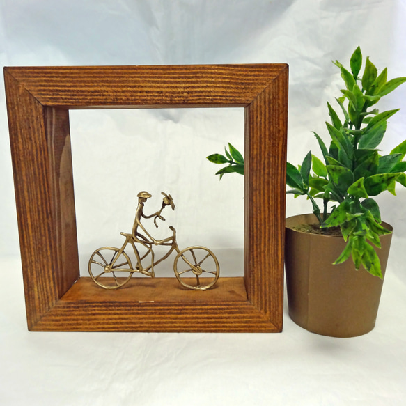 【新作】 花束を持ち自転車に乗る男 （ 壁掛け オブジェ ） 15X15X4 cm W80BR 7枚目の画像