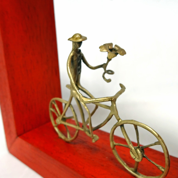 【新作】 花束を持ち自転車に乗る男 （ 壁掛け オブジェ ） 15X15X4 cm W80BR 9枚目の画像