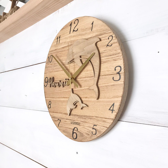 イルカのウッドロゴ壁掛け時計 ハワイアンデザイン時計 ウォールクロック 丸型 ドルフィン 店舗用時計 木製 ハンドメイド 3枚目の画像