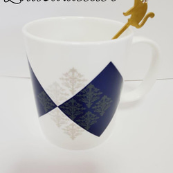 ポーセラーツ ハンドメイドマグカップアーガイル柄 ダイヤ柄 メタリックシルバー 2枚目の画像