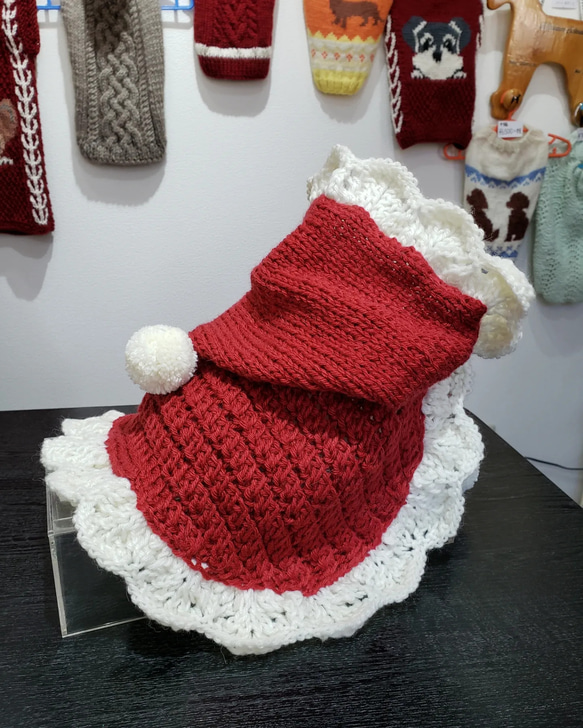 犬服♪赤白ケープボンボン付(SSサイズ)と(Lサイズ) 3枚目の画像