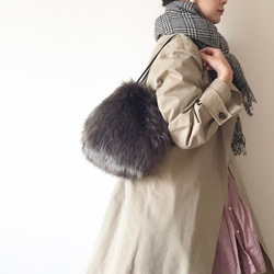 【受注生産】 2way eco fur mini bag（チャコール） 4枚目の画像