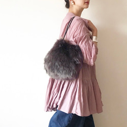 【受注生産】 2way eco fur mini bag（チャコール） 1枚目の画像