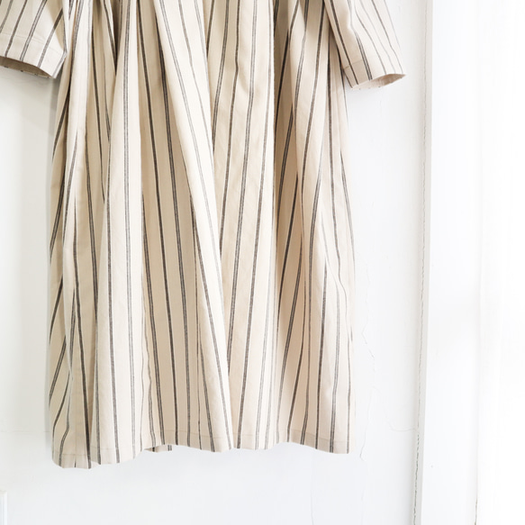 organic cotton pleats pocket dress (beige stripe) 6枚目の画像