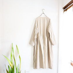 organic cotton pleats pocket dress (beige stripe) 4枚目の画像