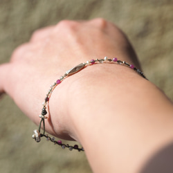 braid bracelet "Ruby mix" 6枚目の画像