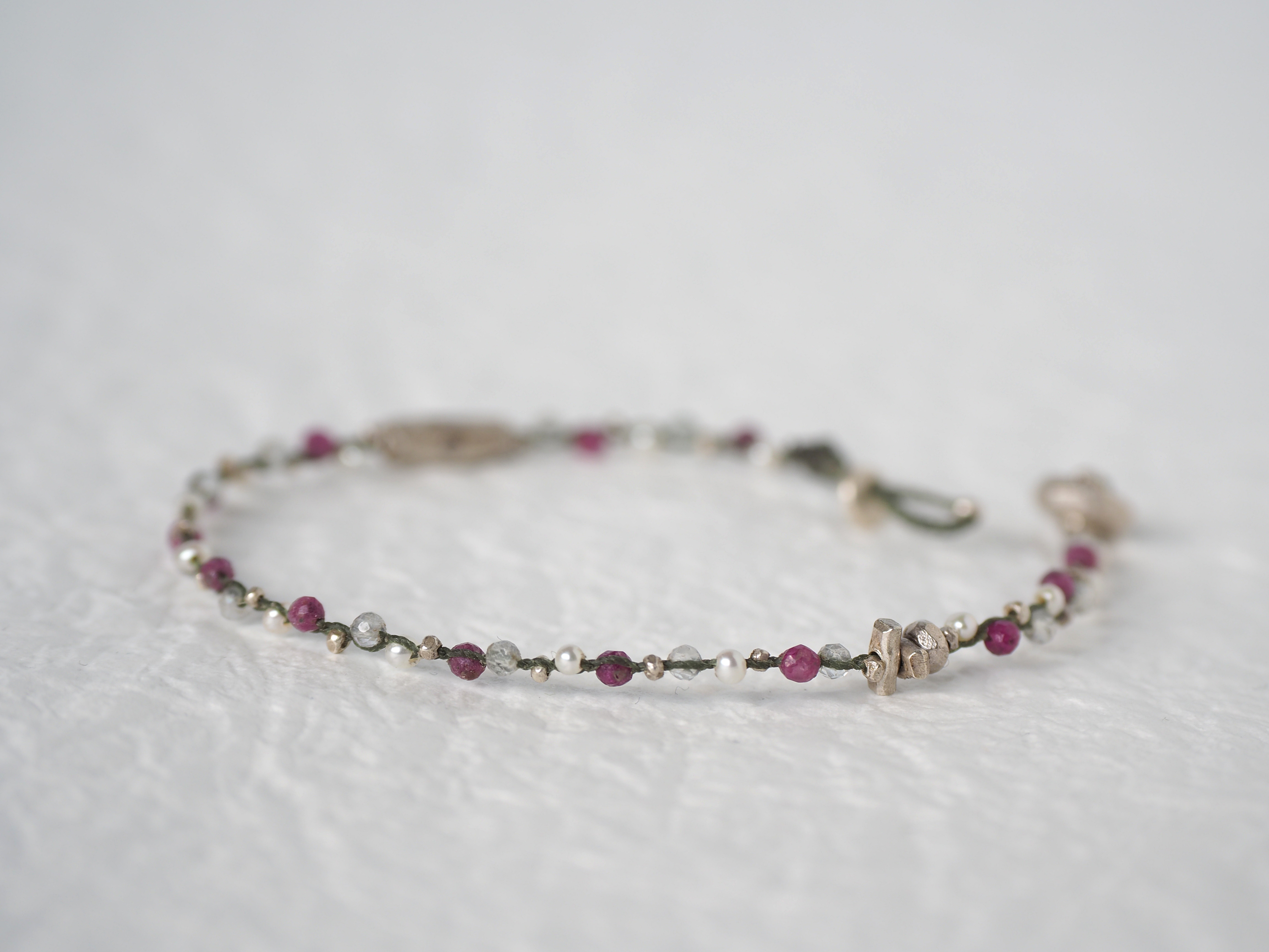 braid bracelet "Ruby mix"