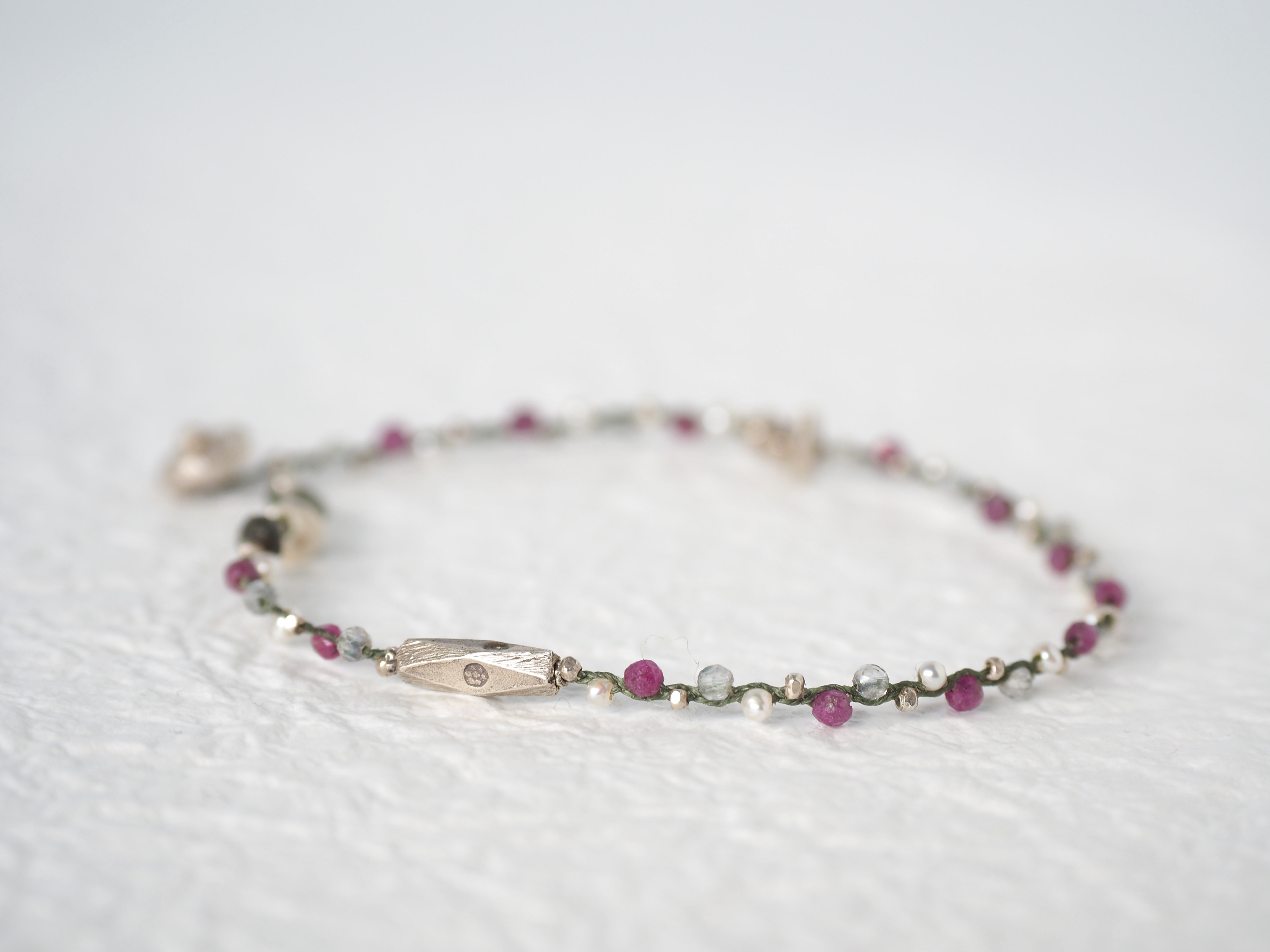 braid bracelet "Ruby mix"
