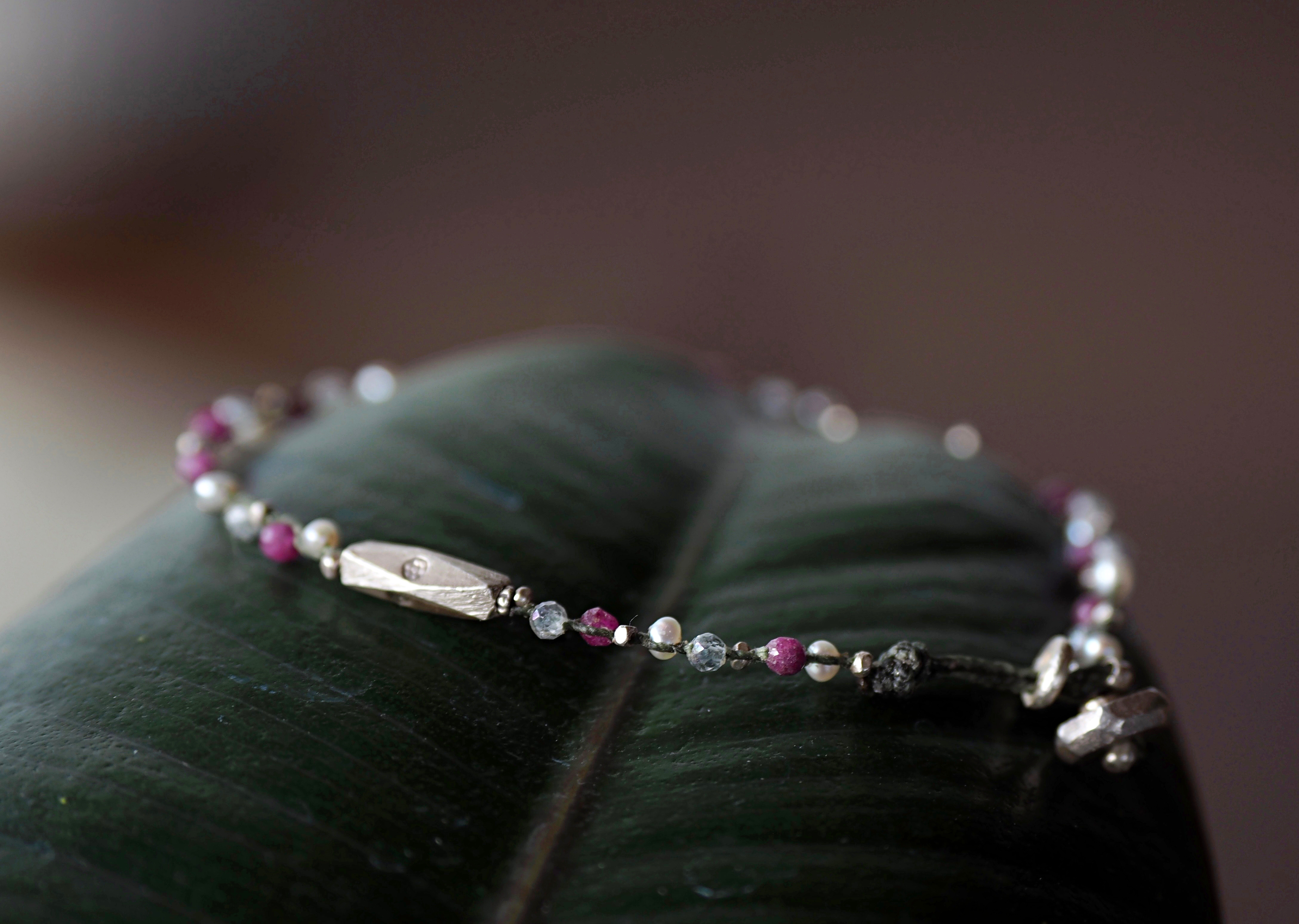 braid bracelet "Ruby mix"