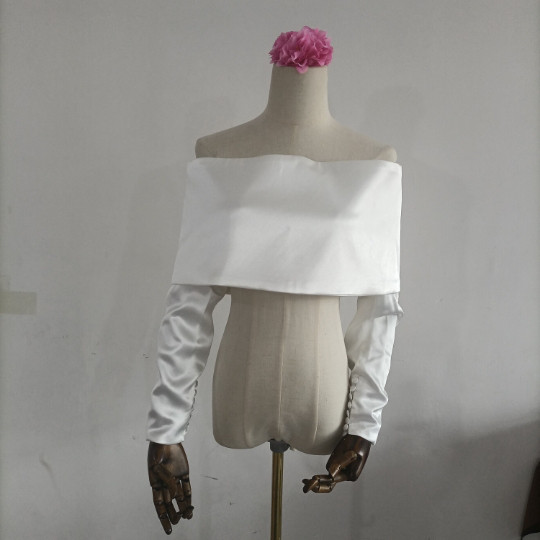 送料無料！美品！取り外しオフショルダー 取り外し袖　 トップス 演奏会/音楽会