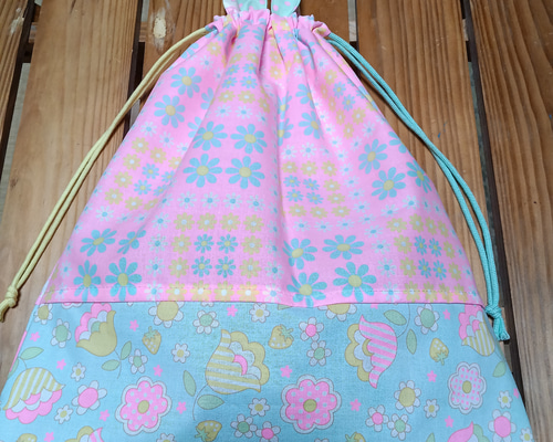 入園入学準備　ハニーチューン　体育袋　お着替え袋　巾着袋　女の子　ゆめかわ 35×30 入園入学準備 体育着袋 お着替え袋 巾着袋 女の子 ゆめかわ