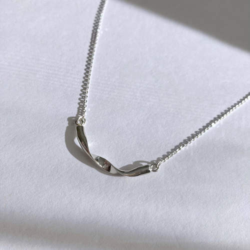 silver925 ニュアンスひねりバーネックレス シンプル アーチ カーブ