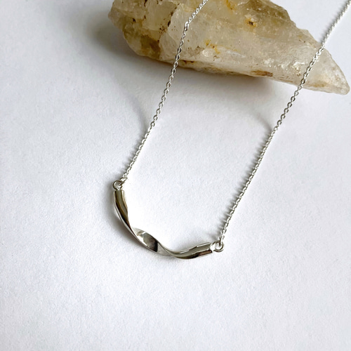 silver925 ニュアンスひねりバーネックレス シンプル アーチ カーブ