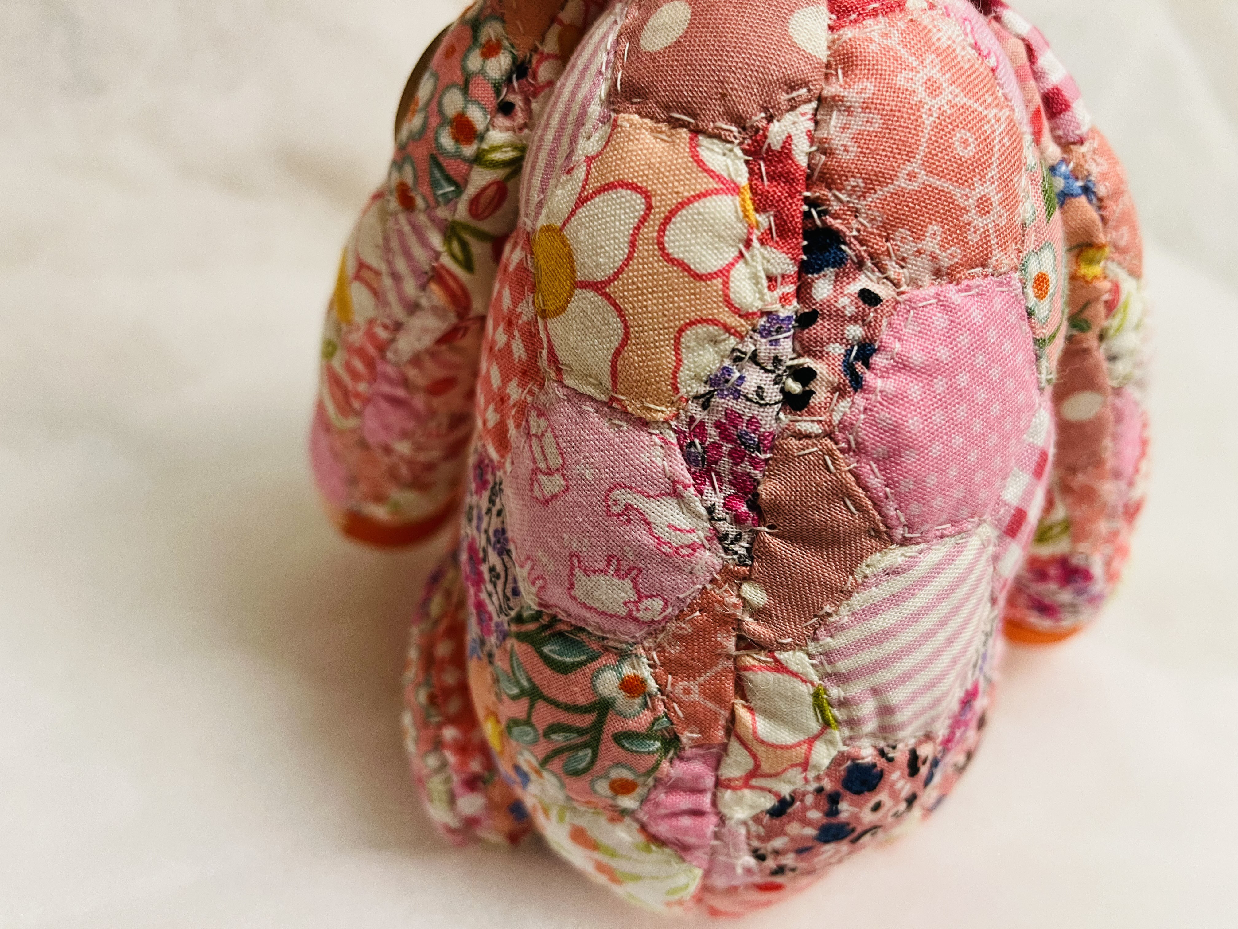 KARIKORICKBEAR ヘキサゴンパッチワークキルトのテディベア