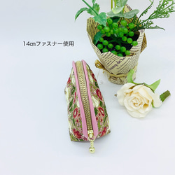 ミニポーチ☆うさぎとリスのガーデン　アンティーク風（スモーキーピンク）小銭入れ　イヤフォンケース 3枚目の画像