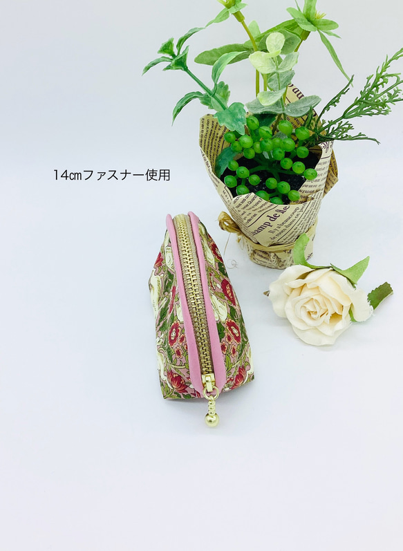 ミニポーチ☆うさぎとリスのガーデン　アンティーク風（スモーキーピンク）小銭入れ　イヤフォンケース 3枚目の画像