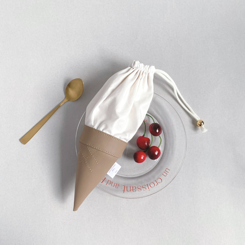 ソフトクリーム巾着ポーチ 巾着袋 AOUI. (アウィ) 通販 16901466