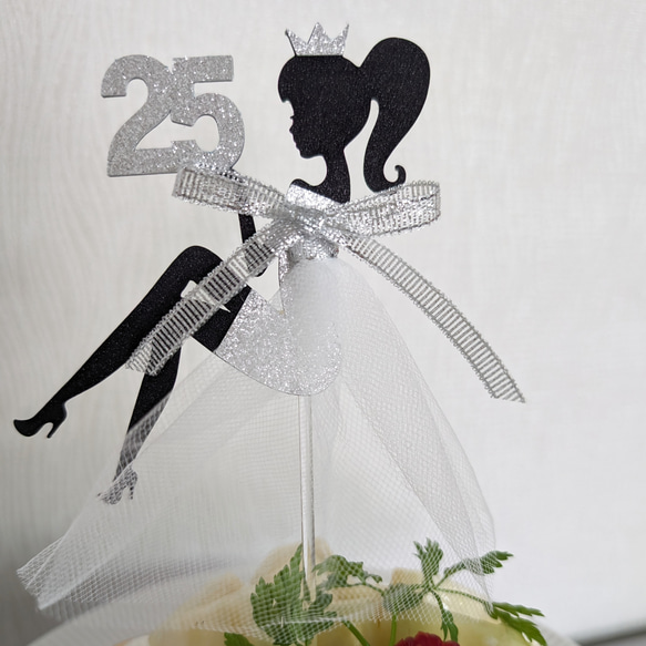 ケーキトッパー　シルエット　　誕生日　お祝い　グリッター　チュール　リボン　 2枚目の画像