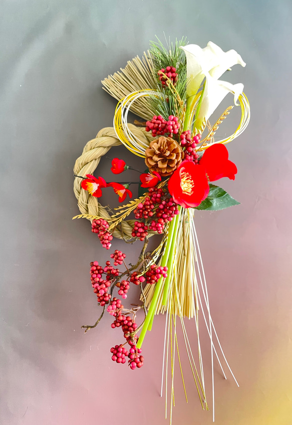 春の訪れ＊お正月新作飾り＊カラーと椿のお花たちで祝うお正月しめ縄