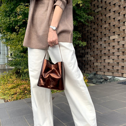 荷物をポンポン放り込みたいあなたへ♡」長財布が横に入る本革ワン