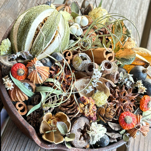 古道具とドライフラワー ライムが爽やか！ リーフ 木の実 ドライ