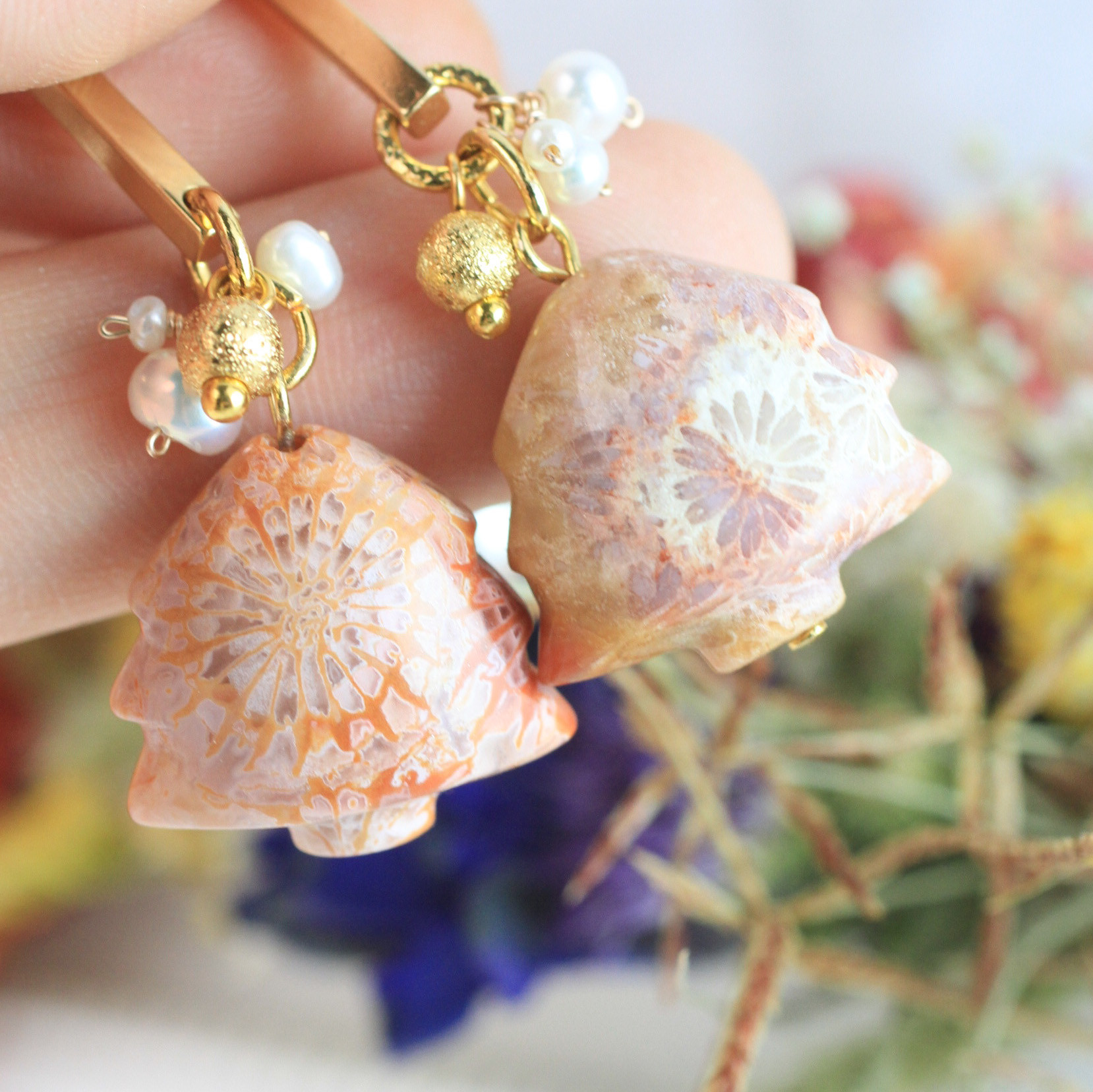 【超超希少/1点限定】フォッシルコーラル　雪のクリスマス☆彡スタッドピアス