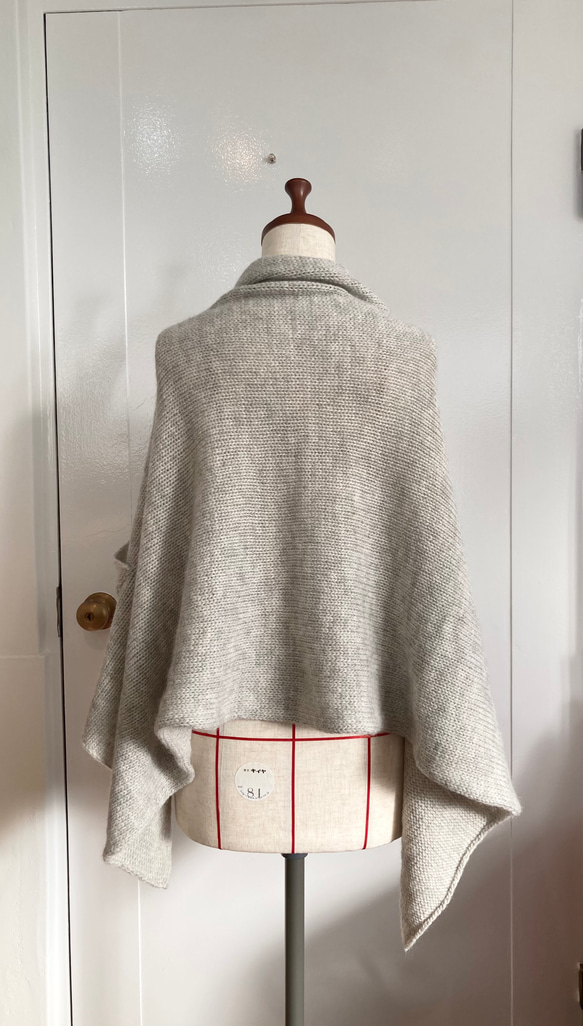 手編み機による Lora Alpaca Shawl 5枚目の画像