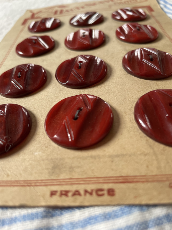 【フランス vintage 1930’s ボタン】 ☆  レンガ ☆フランス製ヴィンテージボタン 3枚目の画像