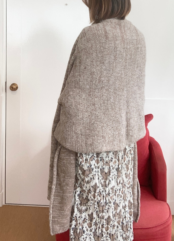 手編み機による Lora Baby Alpaca Extra Shawl 7枚目の画像