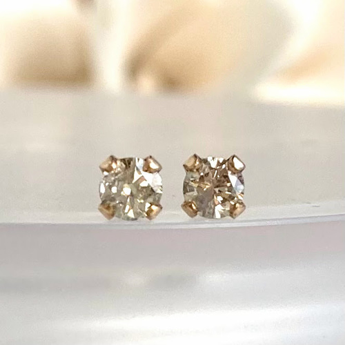 天然ダイヤモンド ピアス ブラウン ダイアモンド