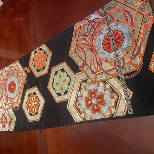 かおりん様オーダー専用ページ テーブルランナー&マット(正絹丸帯リメイク) かおりん様オーダー専用ページ テーブルランナー&マット(正絹丸帯リメイク)